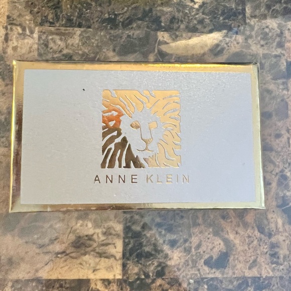 NIB Anne Klein Ruby Red and Gold Bracelet - Picture 9 of 9